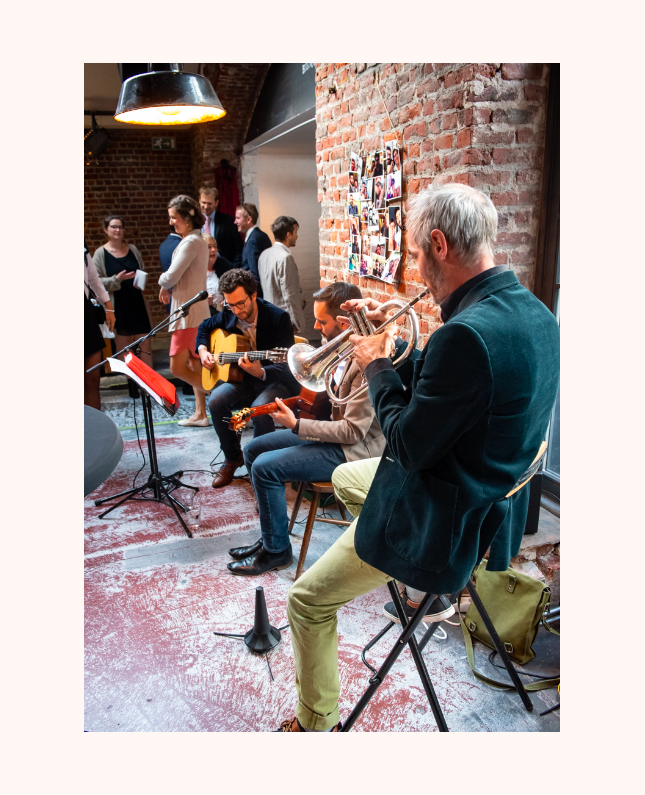 Teambuildings and artistic performances 
